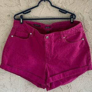 Wild Fable Women’s Super High-Rise Mom Pink Fuchsia Cuffed Denim Shorts  Sz 18WR